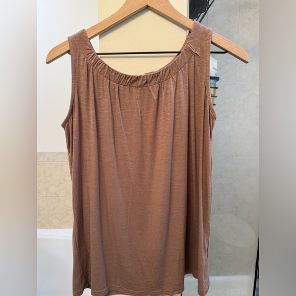 Inheritco Essential Pleated tanks - Picture 2 of 3